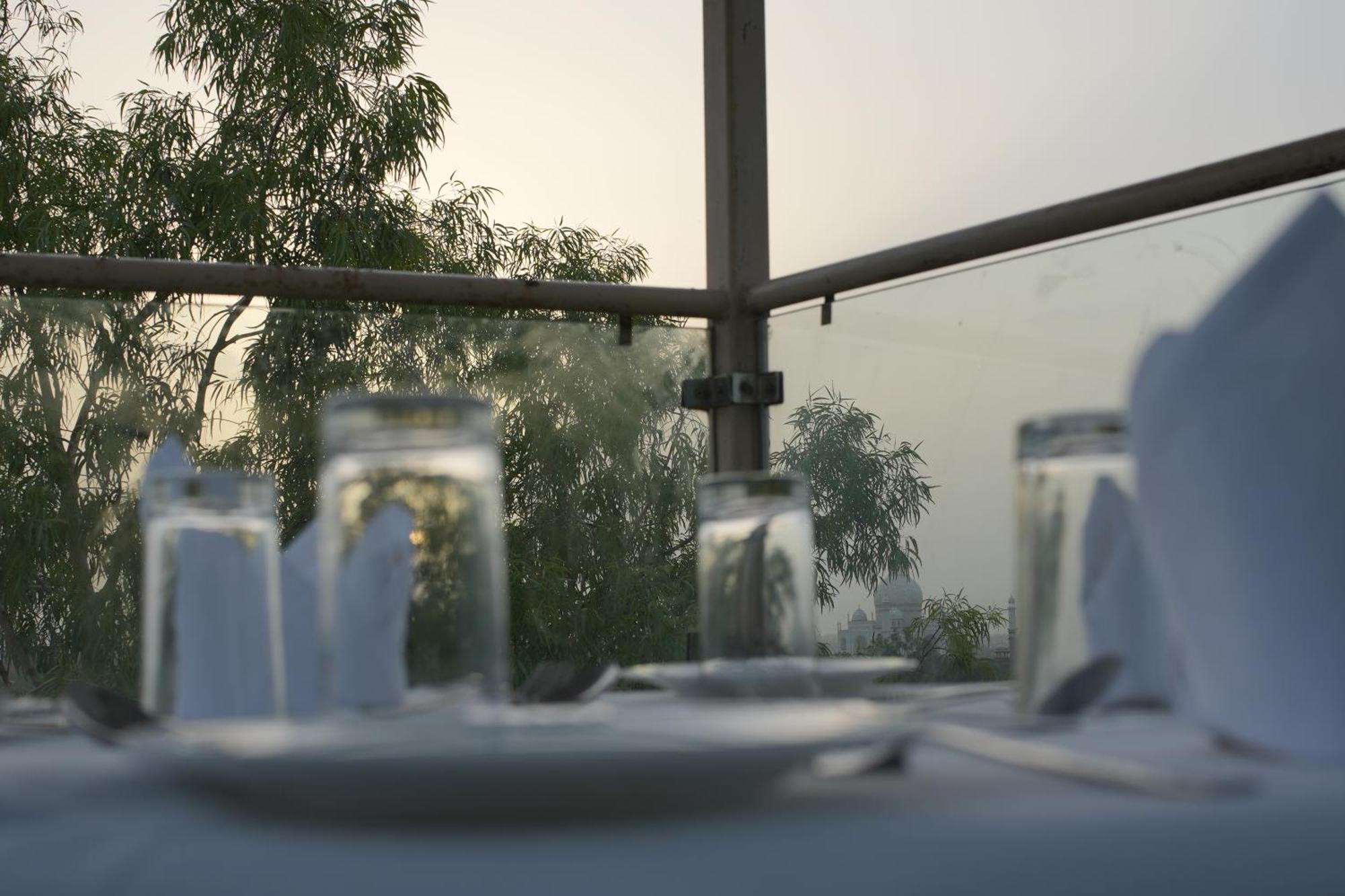 Hotel Atulyaa Taj Agra  Esterno foto