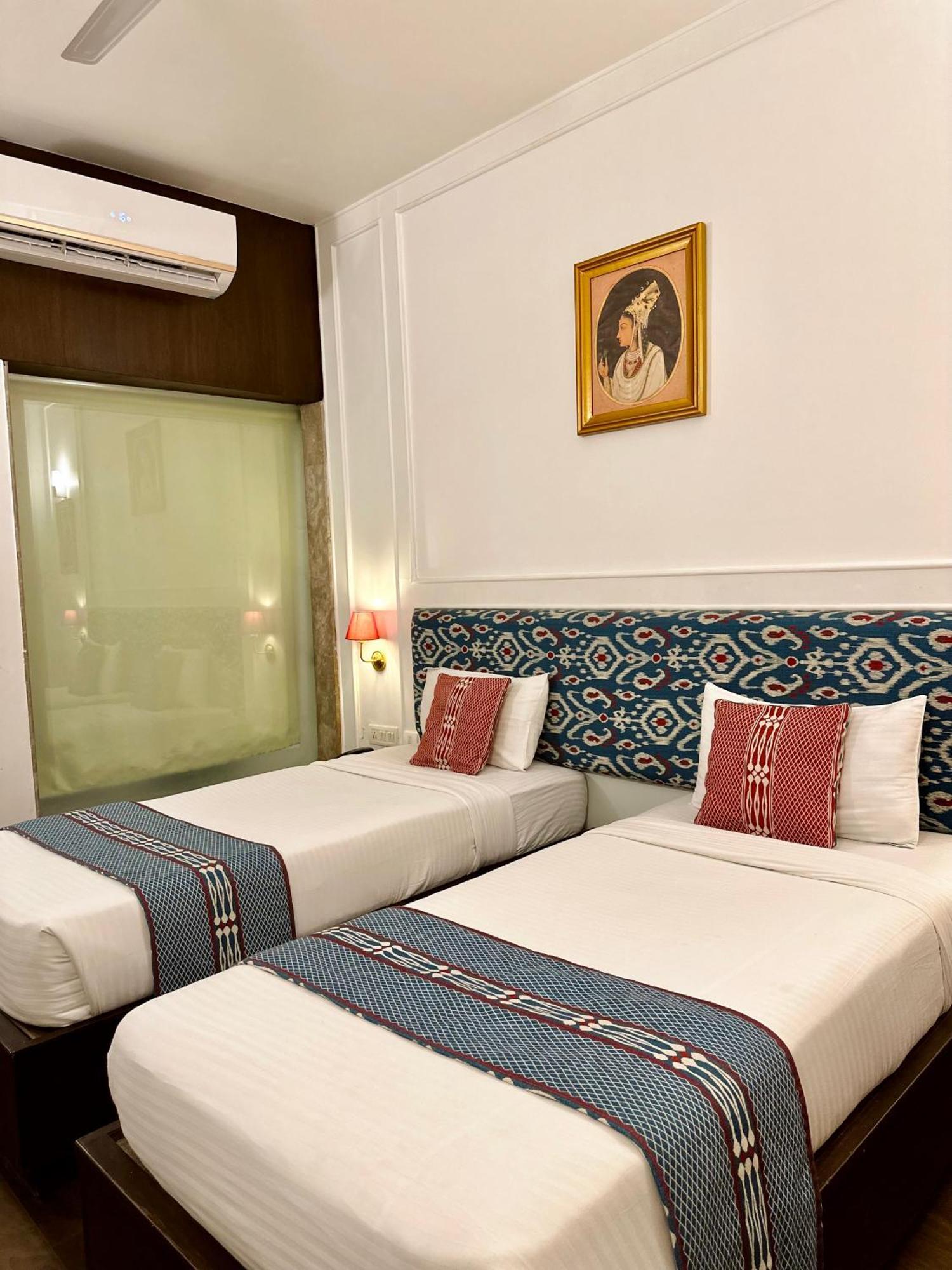 Hotel Atulyaa Taj Agra  Esterno foto